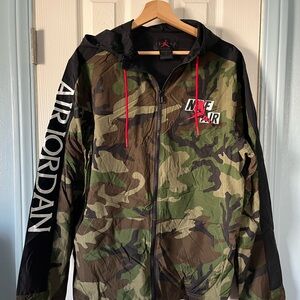 Jordan Men's Camo Windbreaker with hood and red details